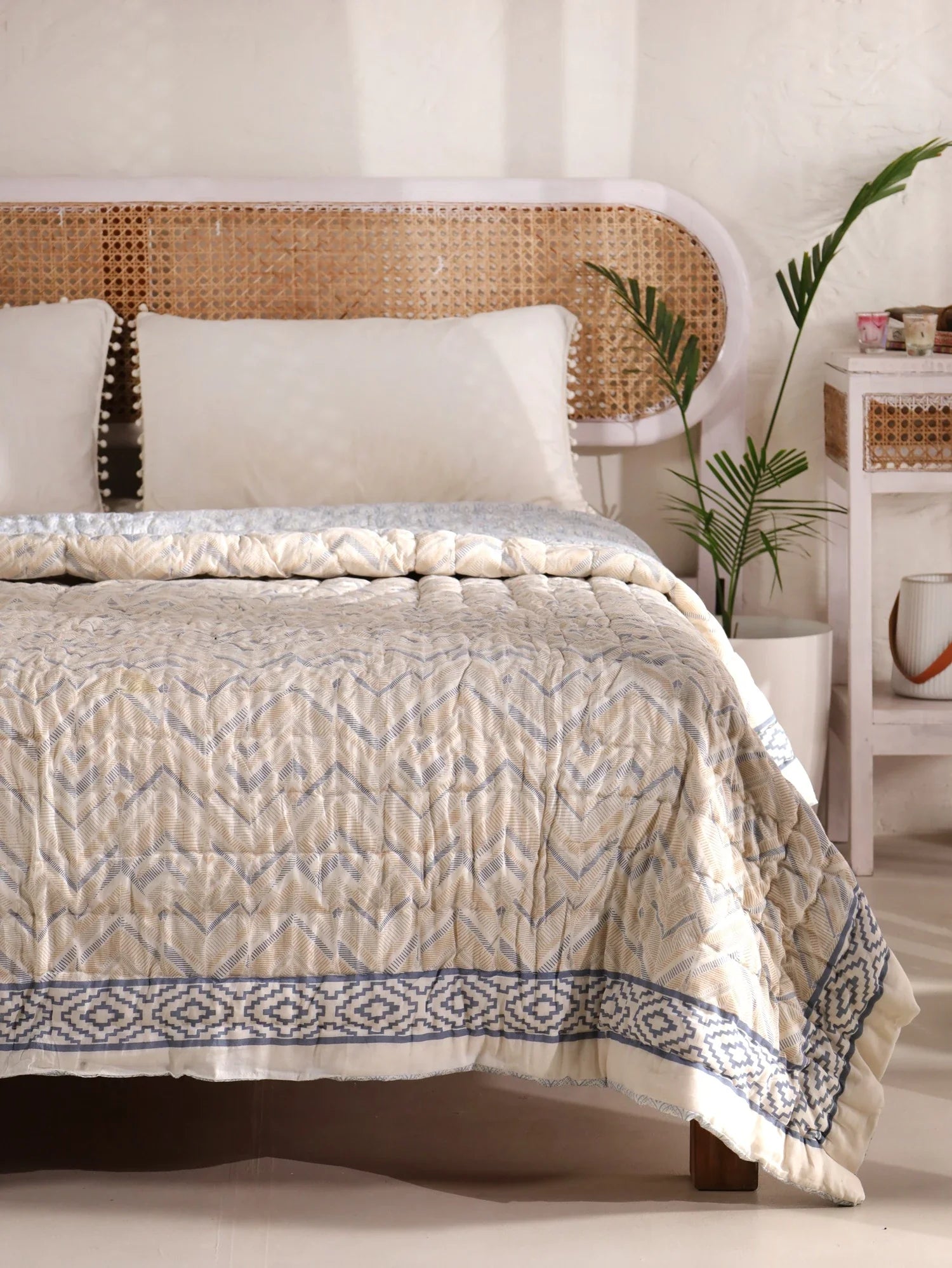 All Season Jaipuri Quilt | 100% Pure Cotton | Block Print | Double Bed - Naksha